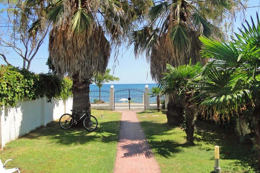 Avdira Seaside House